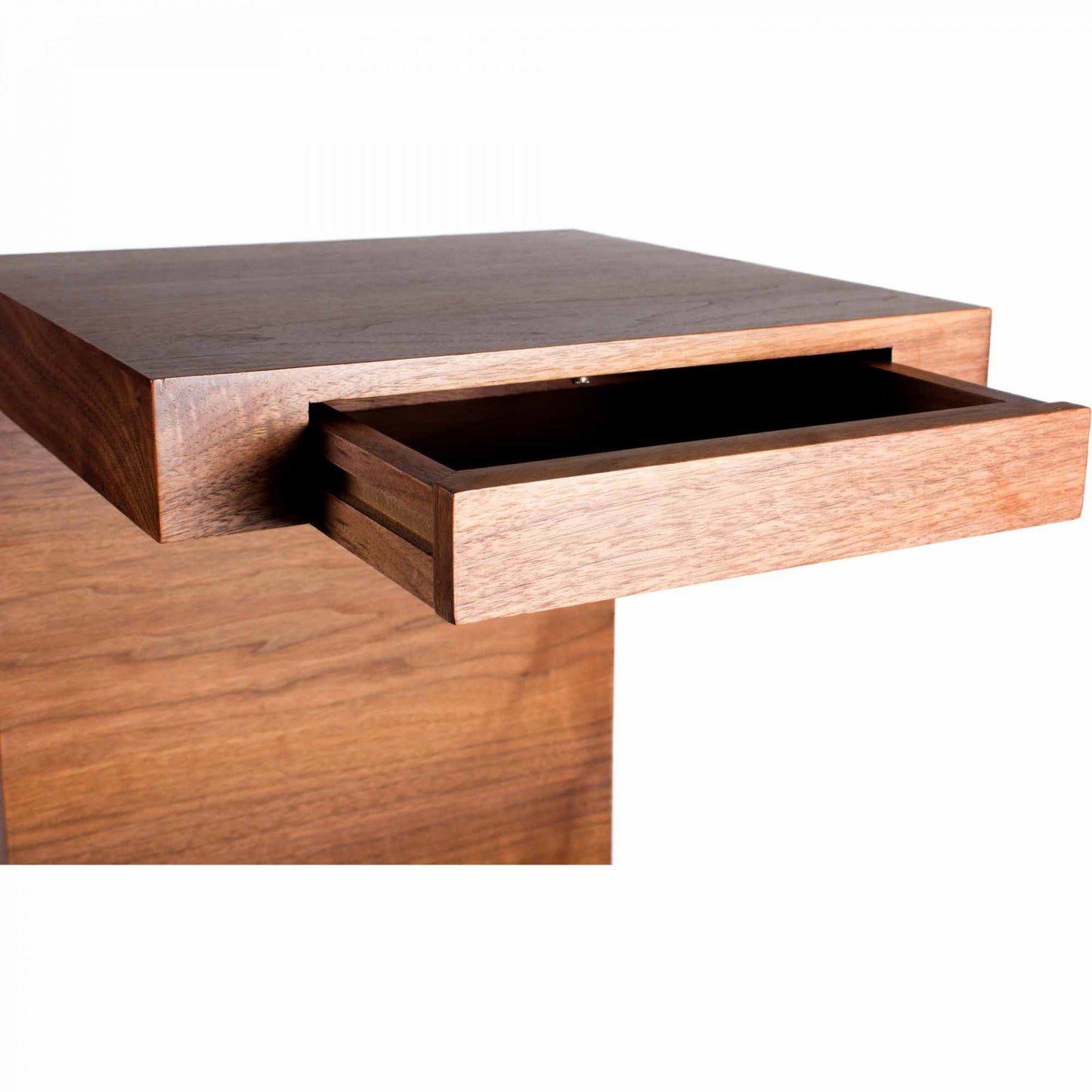 Zio Side Table in Walnut 